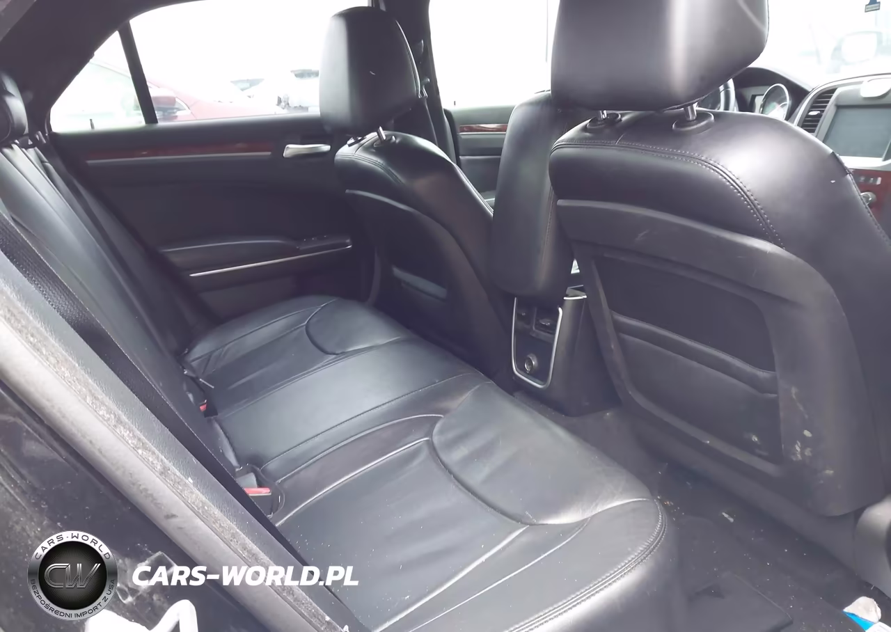 2014 Chrysler 300 VIN:2C3CCARG5EH201748 - 8