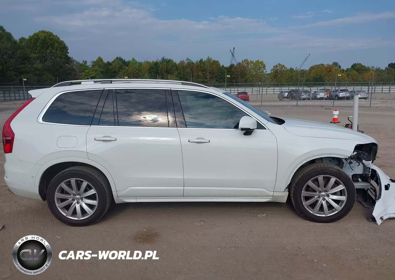 2018 Volvo Xc90 T5 Momentum VIN:YV4102CK7J1370111 - 13