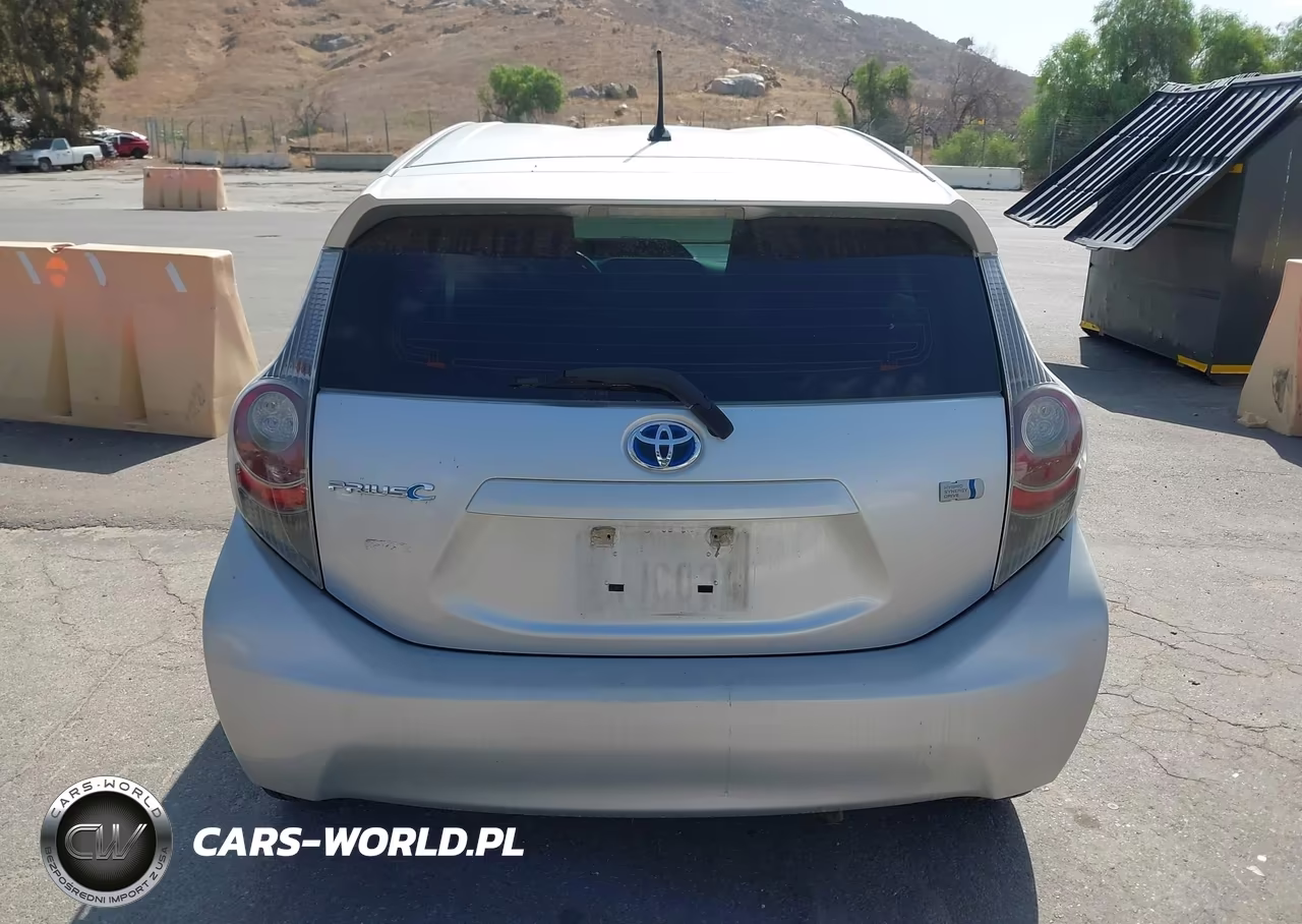 2014 Toyota Prius C One VIN:JTDKDTB31E1565090 - 16
