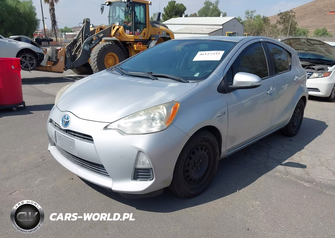 2014 Toyota Prius C One VIN:JTDKDTB31E1565090 - 2