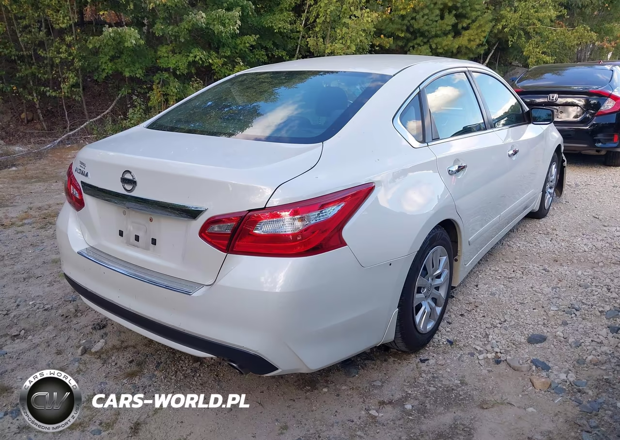 2017 Nissan Altima 2.5 S VIN:1N4AL3AP9HC130514 - 4