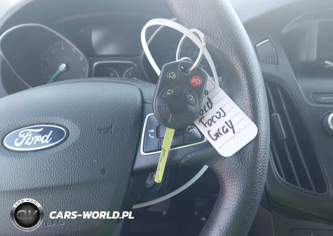 2018 Ford Focus S VIN:1FADP3E20JL237702 - 11