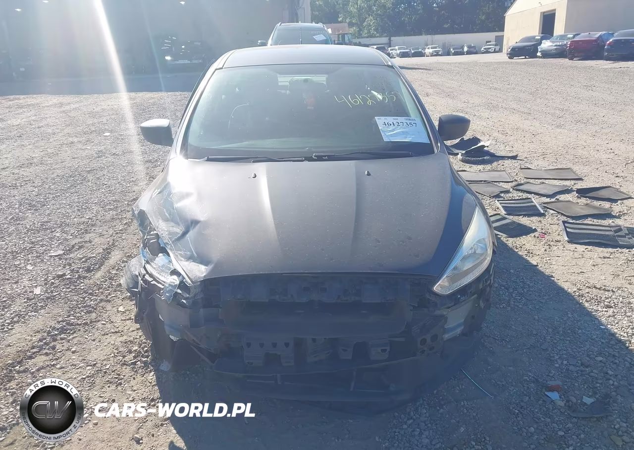 2018 Ford Focus S VIN:1FADP3E20JL237702 - 12