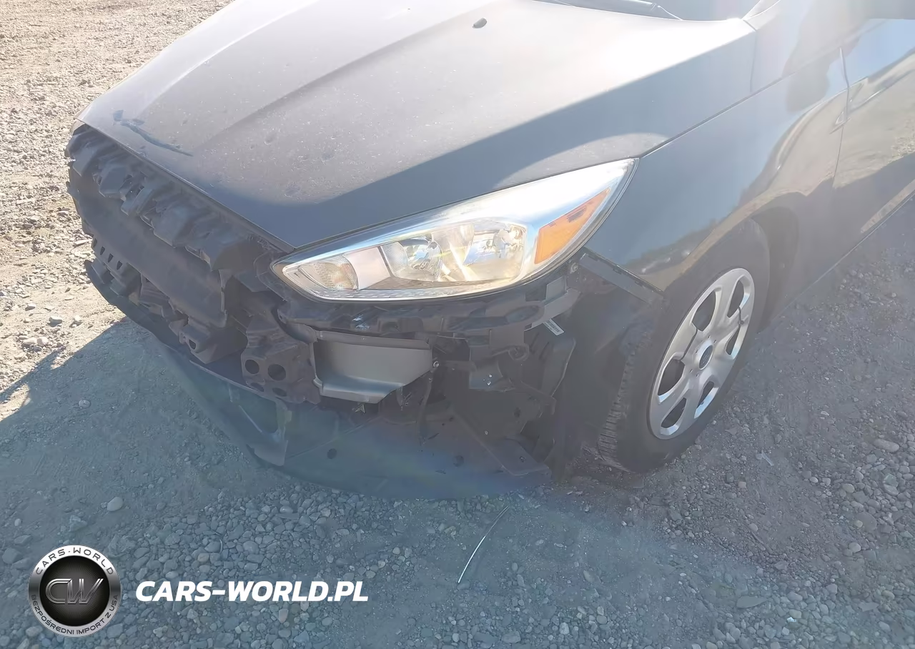 2018 Ford Focus S VIN:1FADP3E20JL237702 - 6
