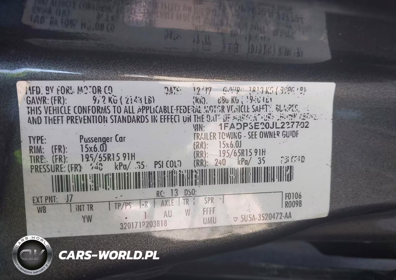 2018 Ford Focus S VIN:1FADP3E20JL237702 - 9