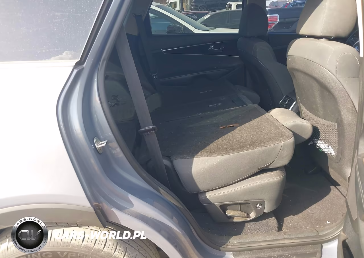 2020 Kia Sorento 2.4L Lx VIN:5XYPG4A32LG649517 - 8