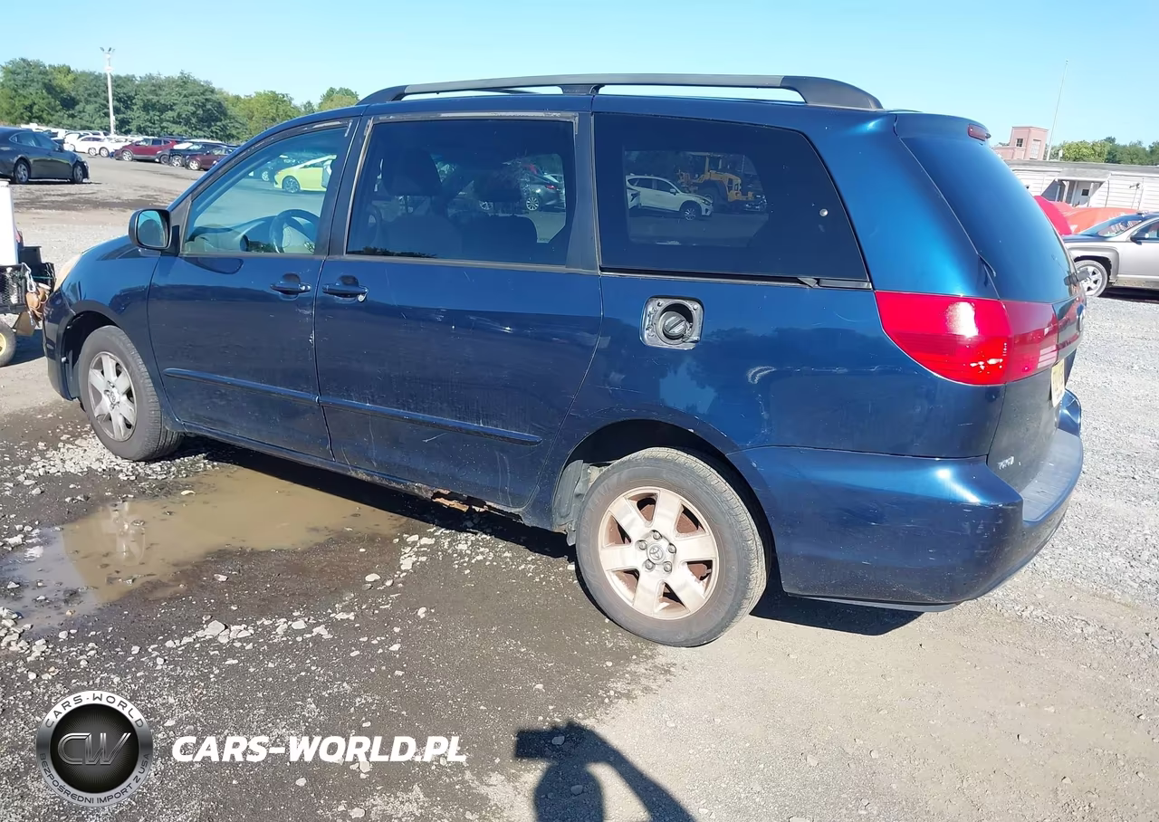 2004 Toyota Sienna Le VIN:5TDZA23C54S070666 - 3