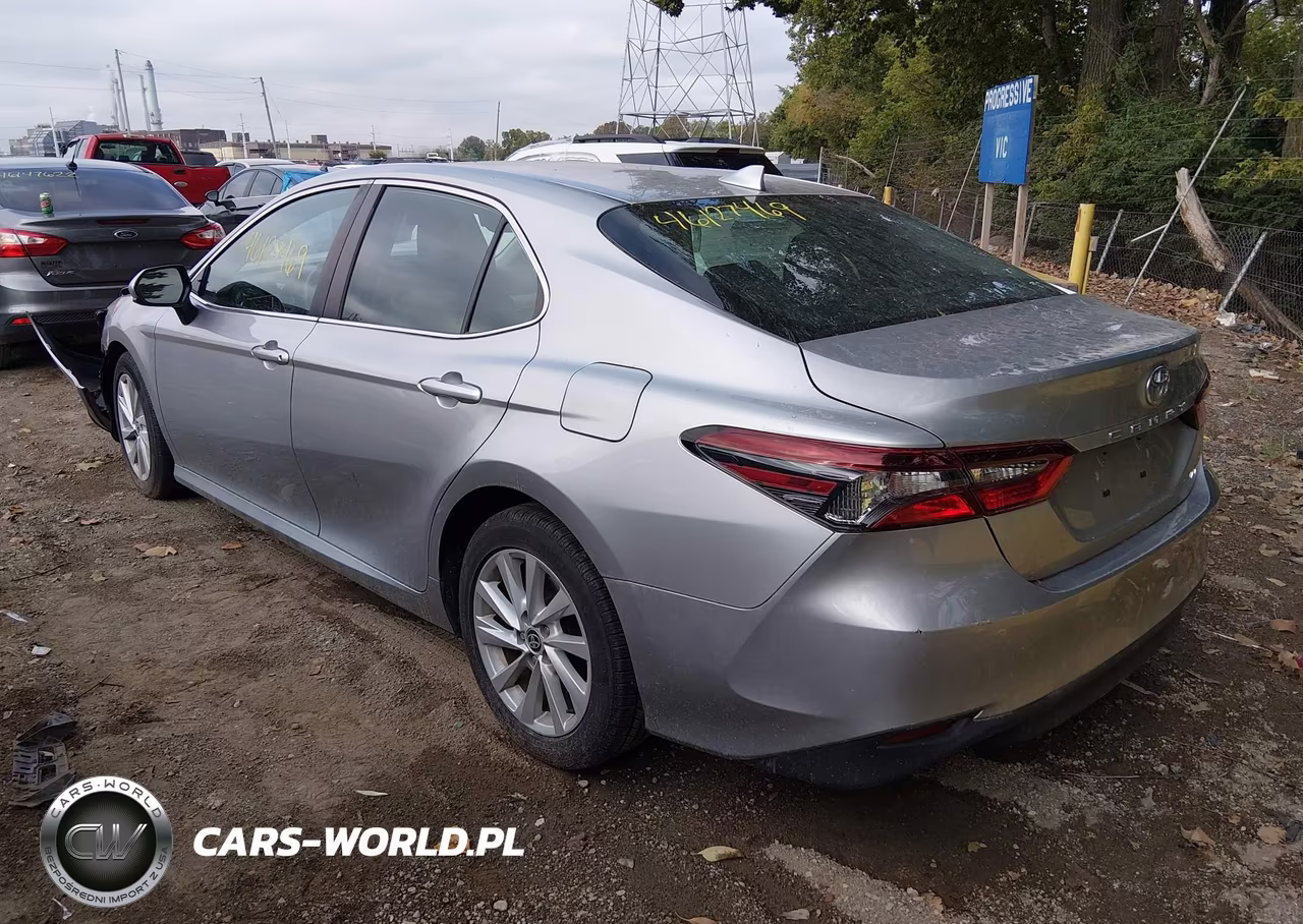 2021 Toyota Camry Le VIN:4T1C11AKXMU485659 - 3