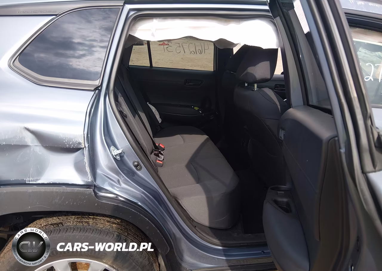 2026 Toyota Corolla Cross Le VIN:7MUCAABG0TV157321 - 8