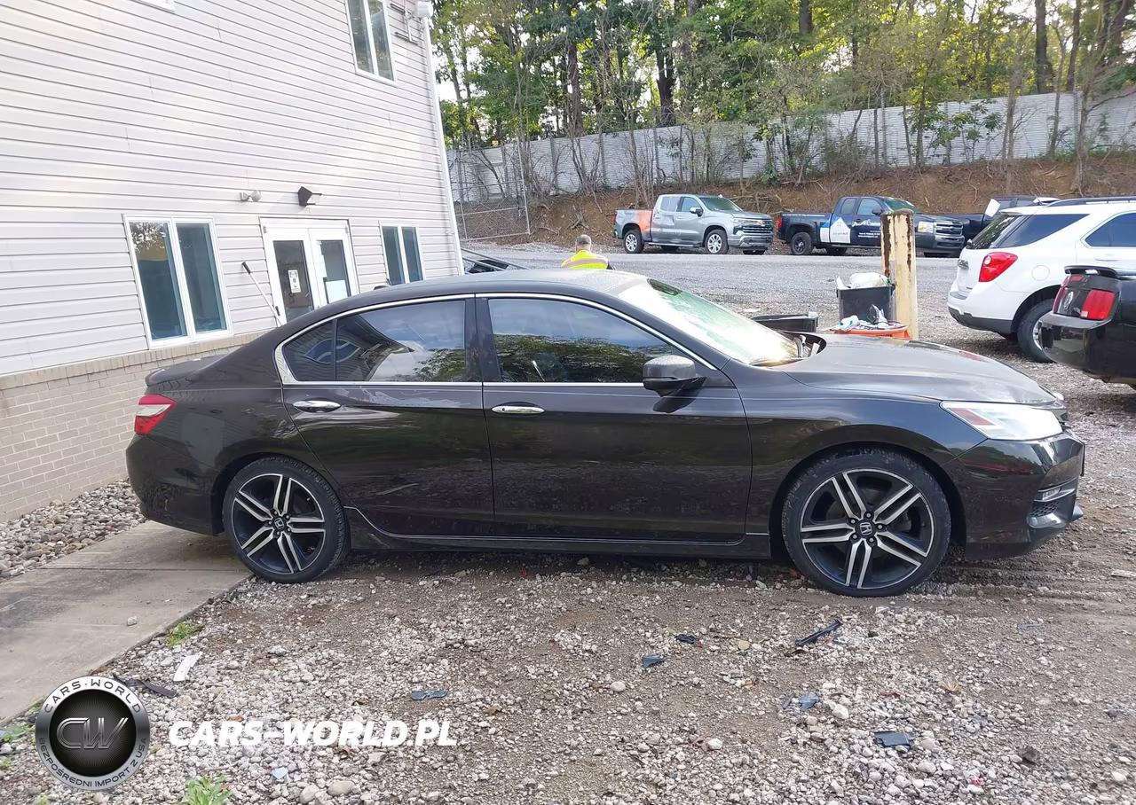 2017 Honda Accord Touring V6 VIN:1HGCR3F90HA015051 - 13