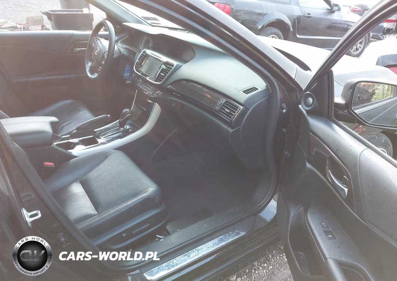 2017 Honda Accord Touring V6 VIN:1HGCR3F90HA015051 - 5