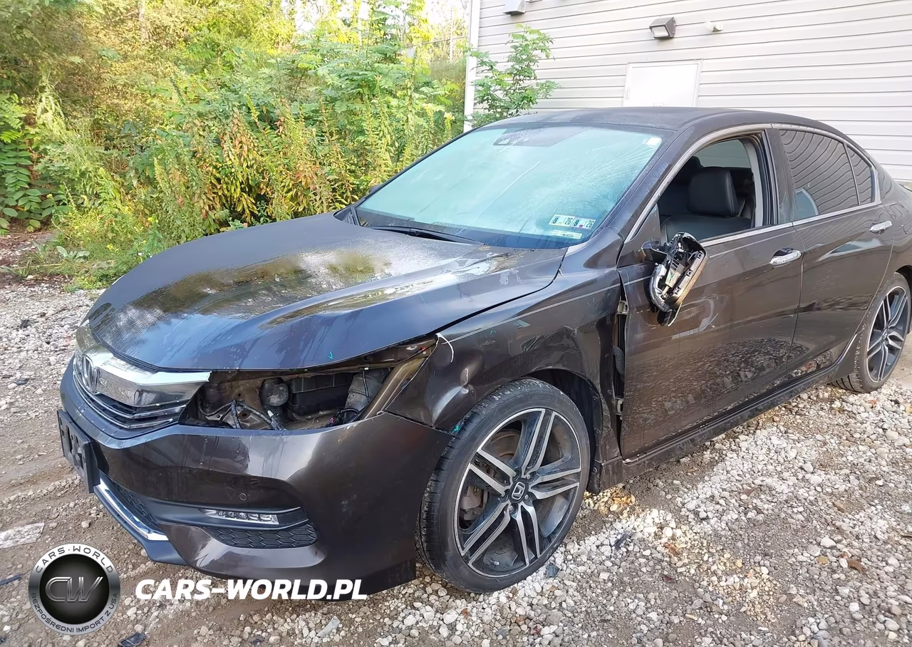 2017 Honda Accord Touring V6 VIN:1HGCR3F90HA015051 - 6