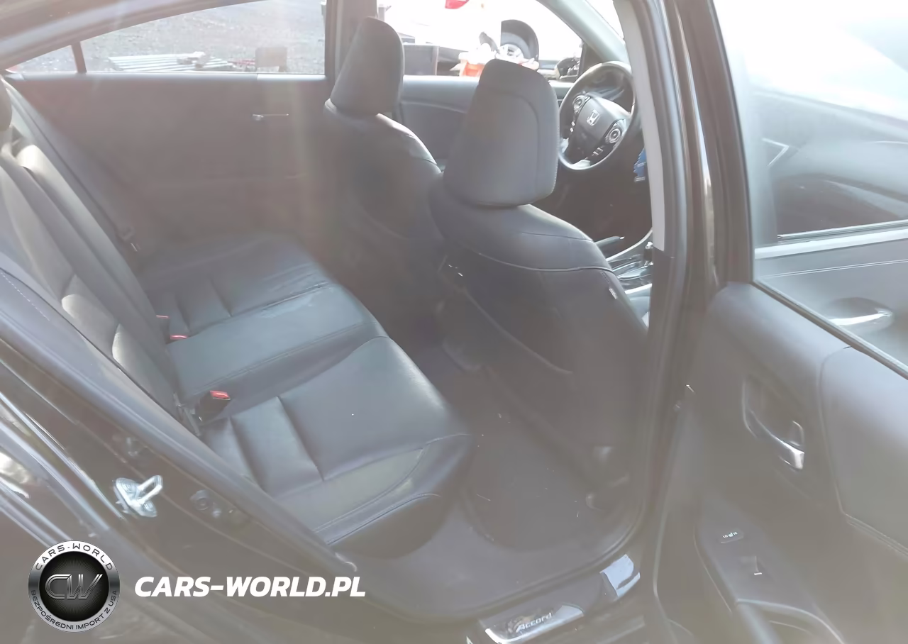 2017 Honda Accord Touring V6 VIN:1HGCR3F90HA015051 - 8