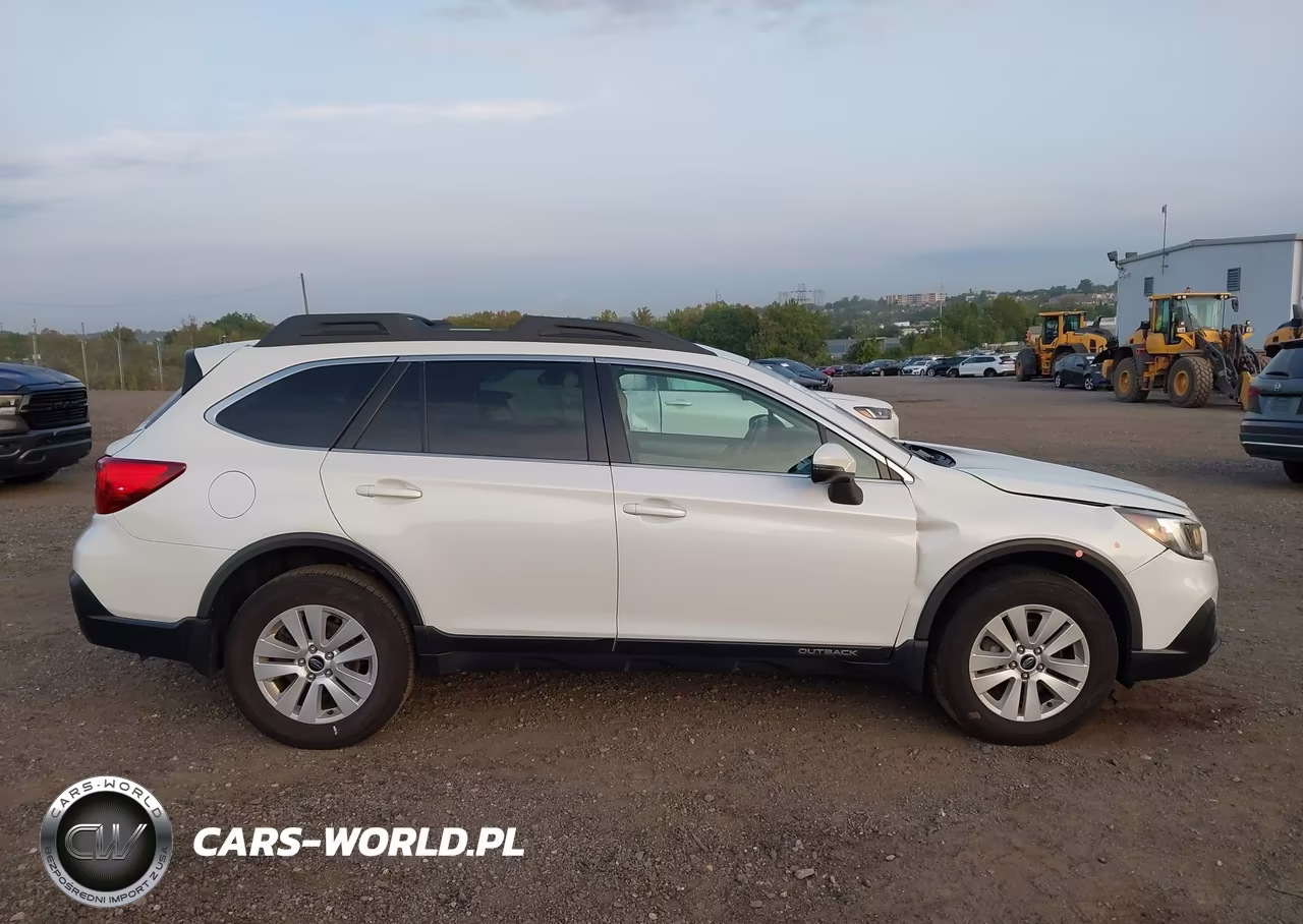 2019 Subaru Outback 2.5I Premium VIN:4S4BSAFC1K3348722 - 13