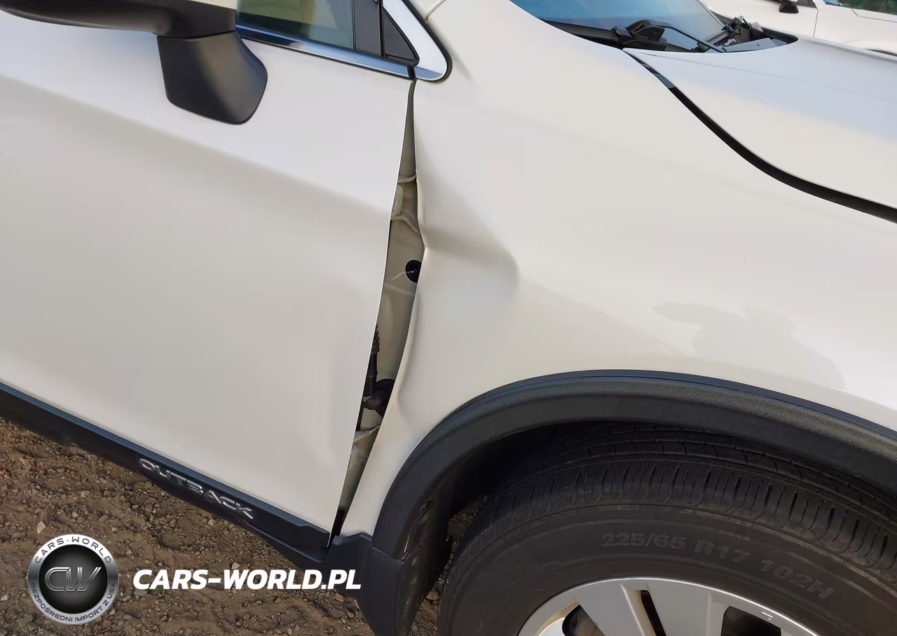 2019 Subaru Outback 2.5I Premium VIN:4S4BSAFC1K3348722 - 18