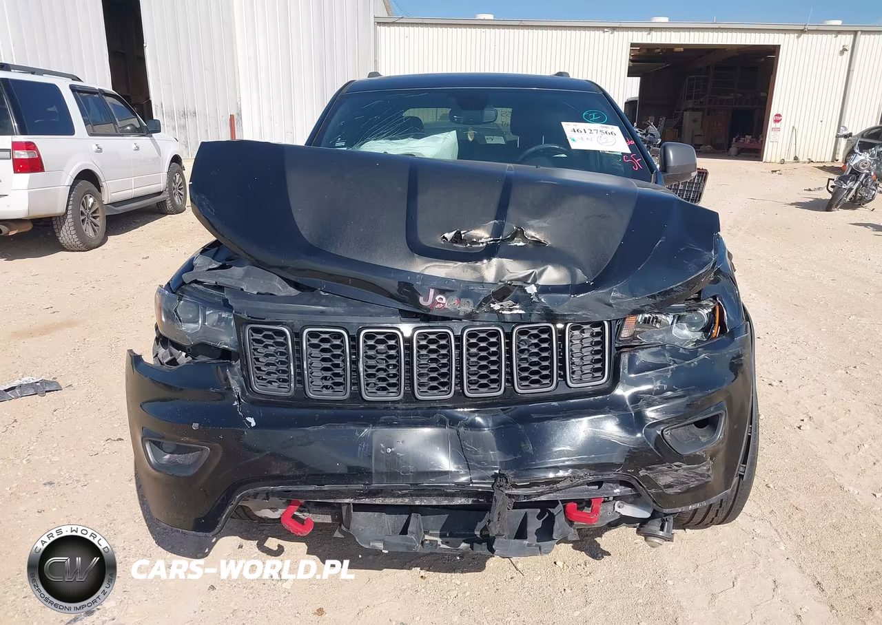 2020 Jeep Grand Cherokee Trailhawk 4X4 VIN:1C4RJFLG2LC347557 - 13