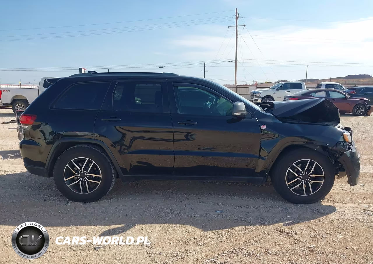 2020 Jeep Grand Cherokee Trailhawk 4X4 VIN:1C4RJFLG2LC347557 - 14