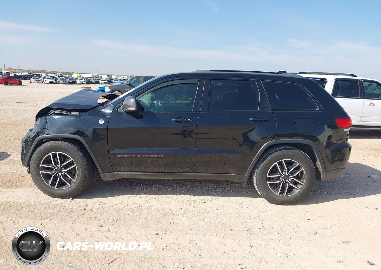 2020 Jeep Grand Cherokee Trailhawk 4X4 VIN:1C4RJFLG2LC347557 - 15