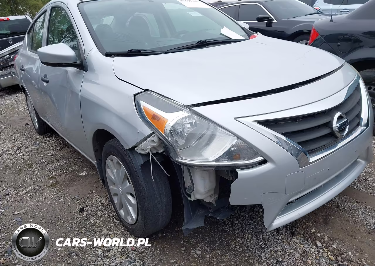 2016 Nissan Versa 1.6 S+