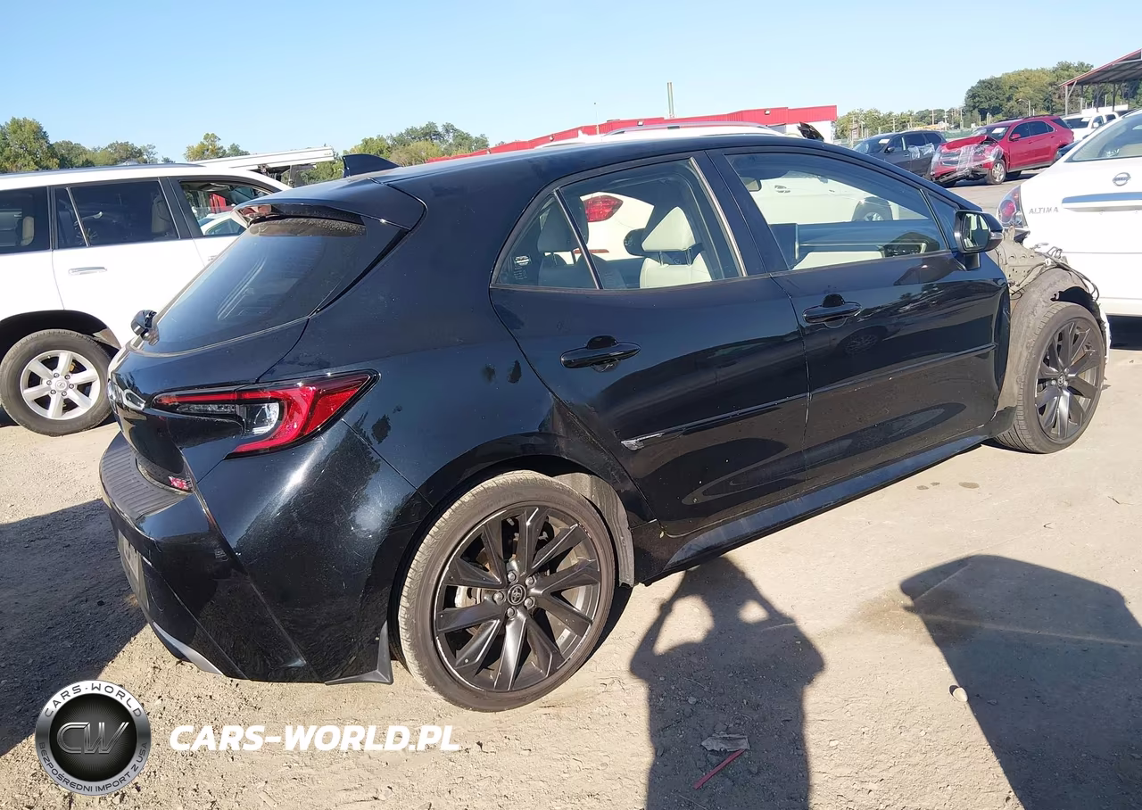 2023 Toyota Corolla Xse VIN:JTNC4MBE9P3204494 - 4