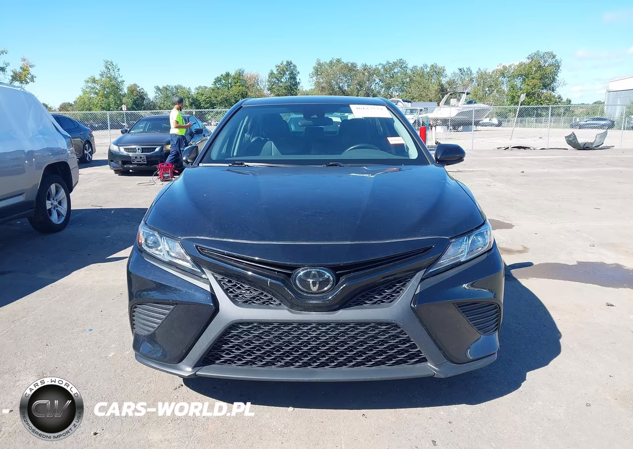 2019 Toyota Camry Se VIN:4T1B11HK2KU264295 - 12