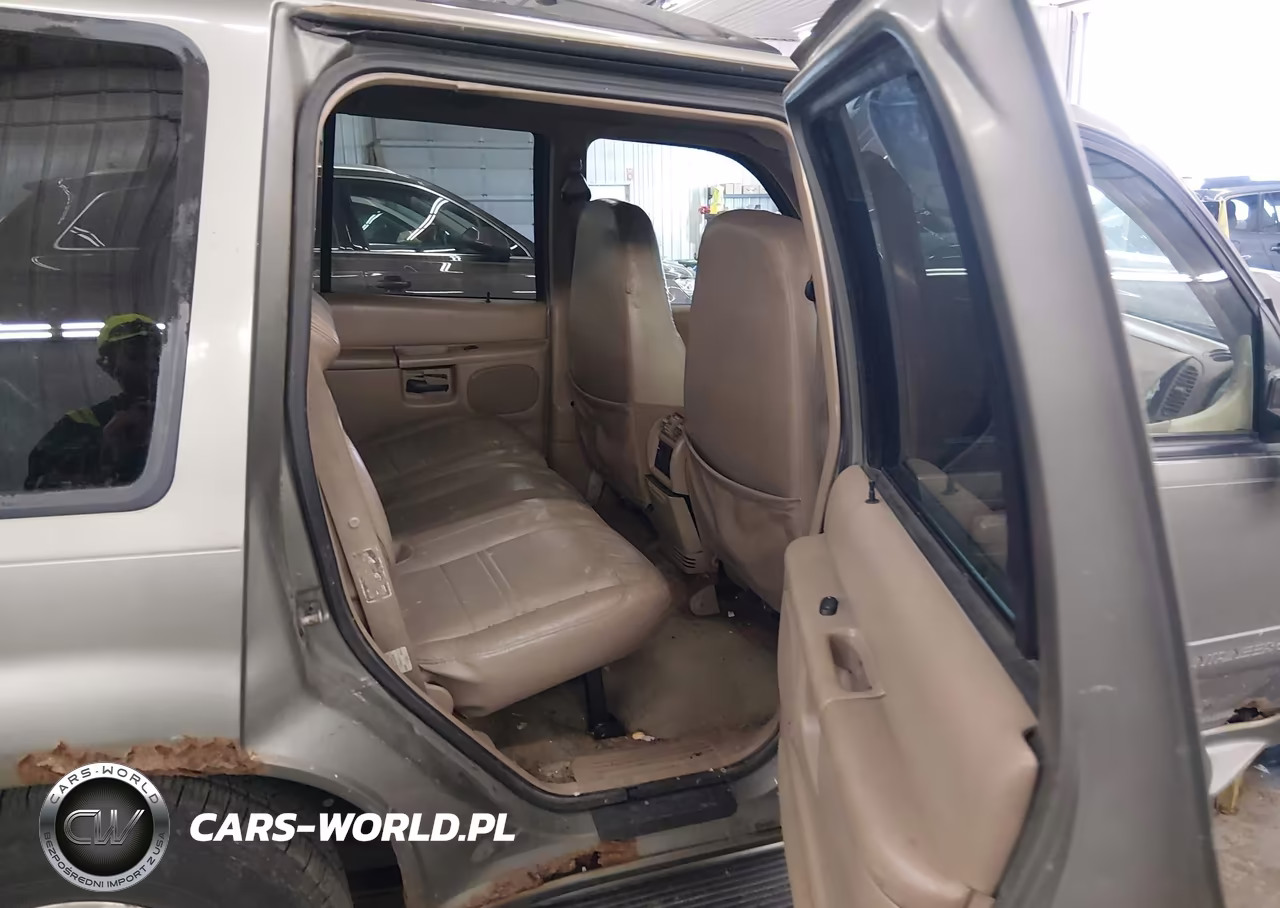 2000 Mercury Mountaineer VIN:4M2ZU86P4YUJ49296 - 8