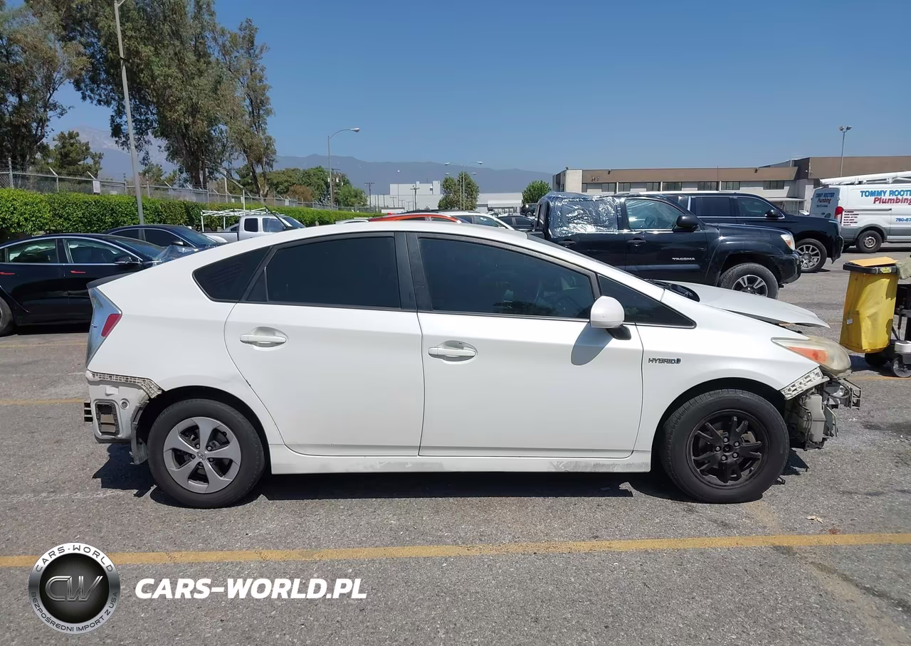 2015 Toyota Prius Three VIN:JTDKN3DU8F1917490 - 14