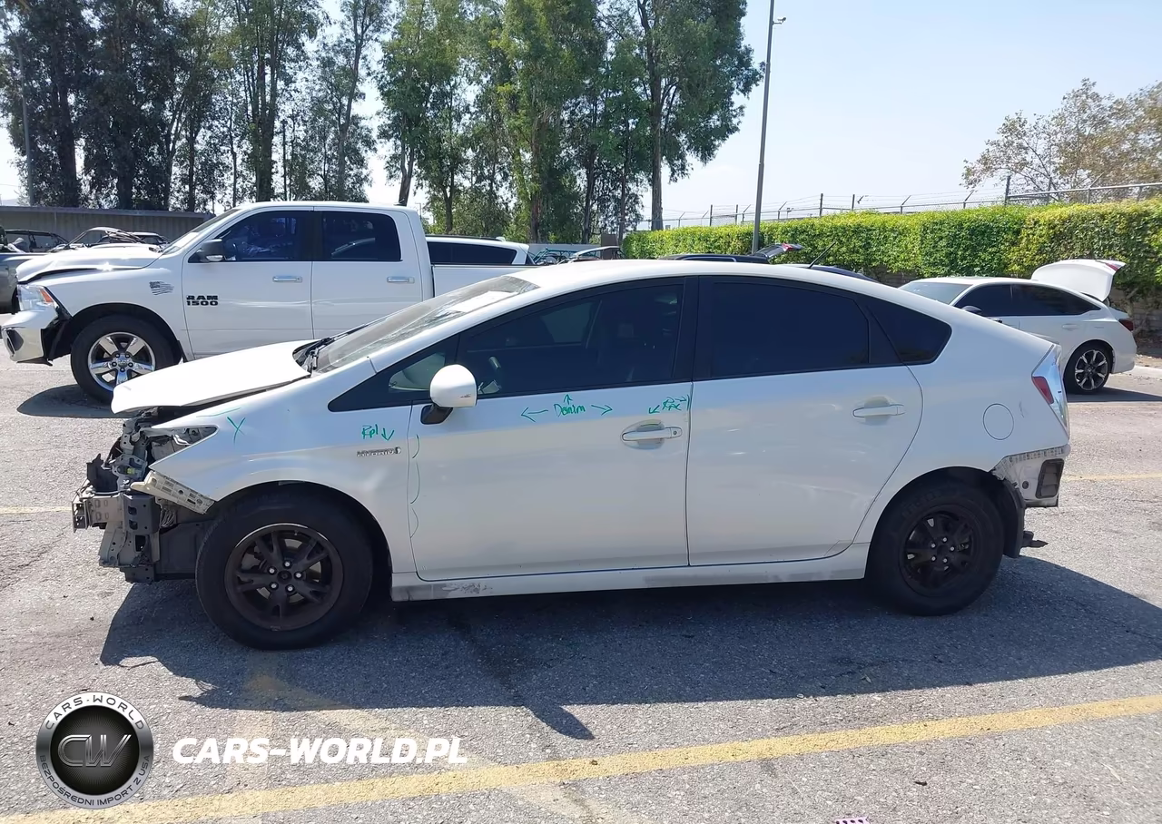 2015 Toyota Prius Three VIN:JTDKN3DU8F1917490 - 15