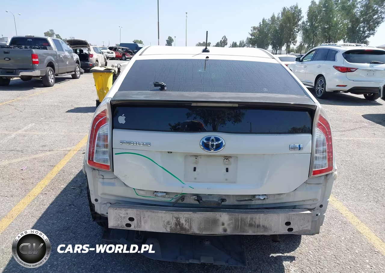 2015 Toyota Prius Three VIN:JTDKN3DU8F1917490 - 17