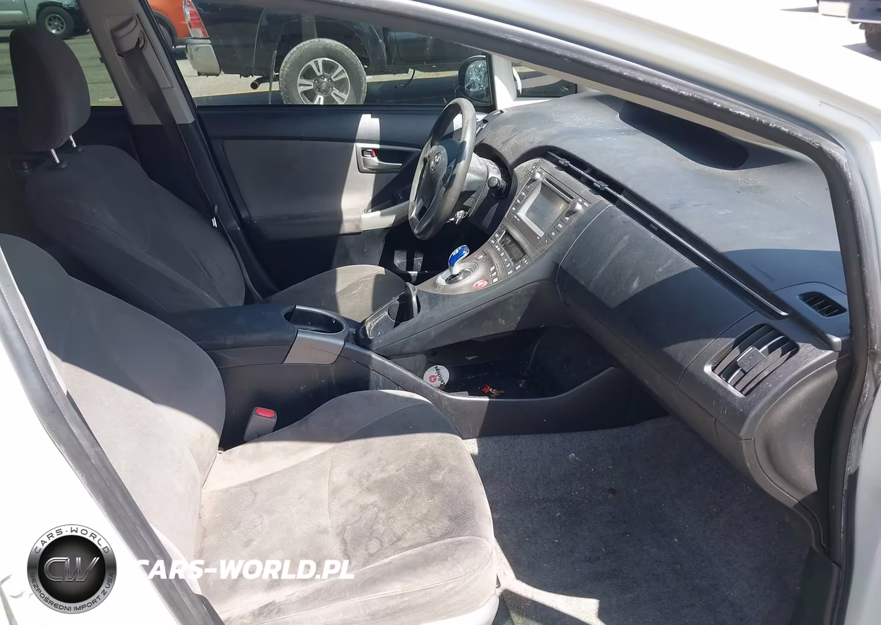 2015 Toyota Prius Three VIN:JTDKN3DU8F1917490 - 5