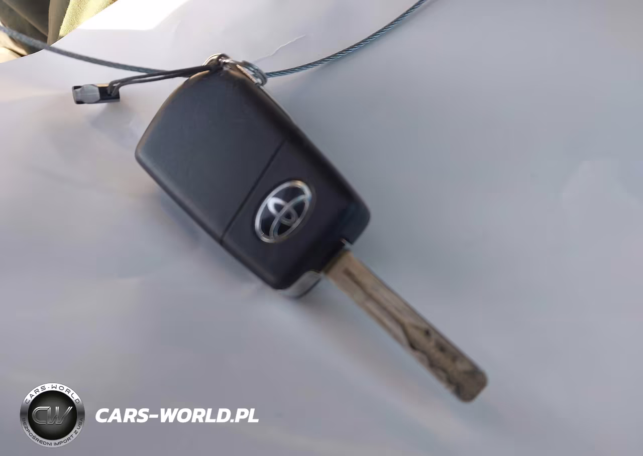 2018 Toyota Camry Se VIN:4T1B11HK3JU574941 - 11