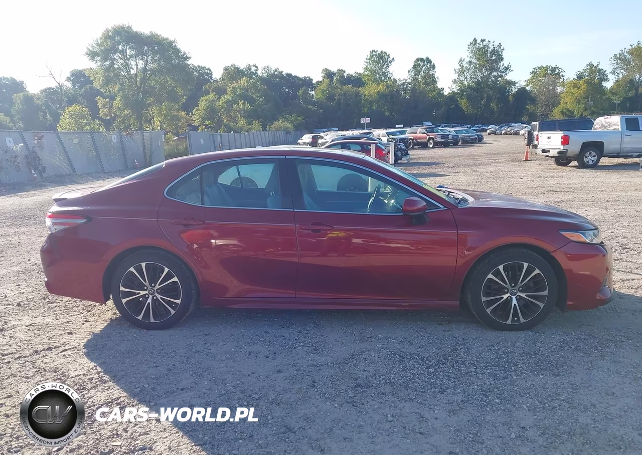 2018 Toyota Camry Se VIN:4T1B11HK3JU574941 - 13