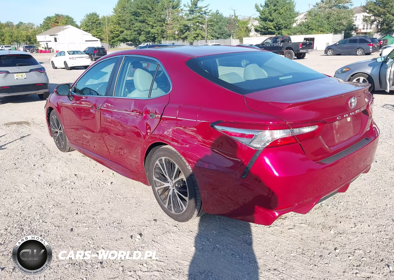 2018 Toyota Camry Se VIN:4T1B11HK3JU574941 - 3