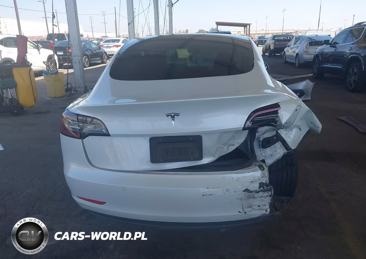 2018 Tesla Model 3 VIN:5YJ3E1EA6JF162143 - 16