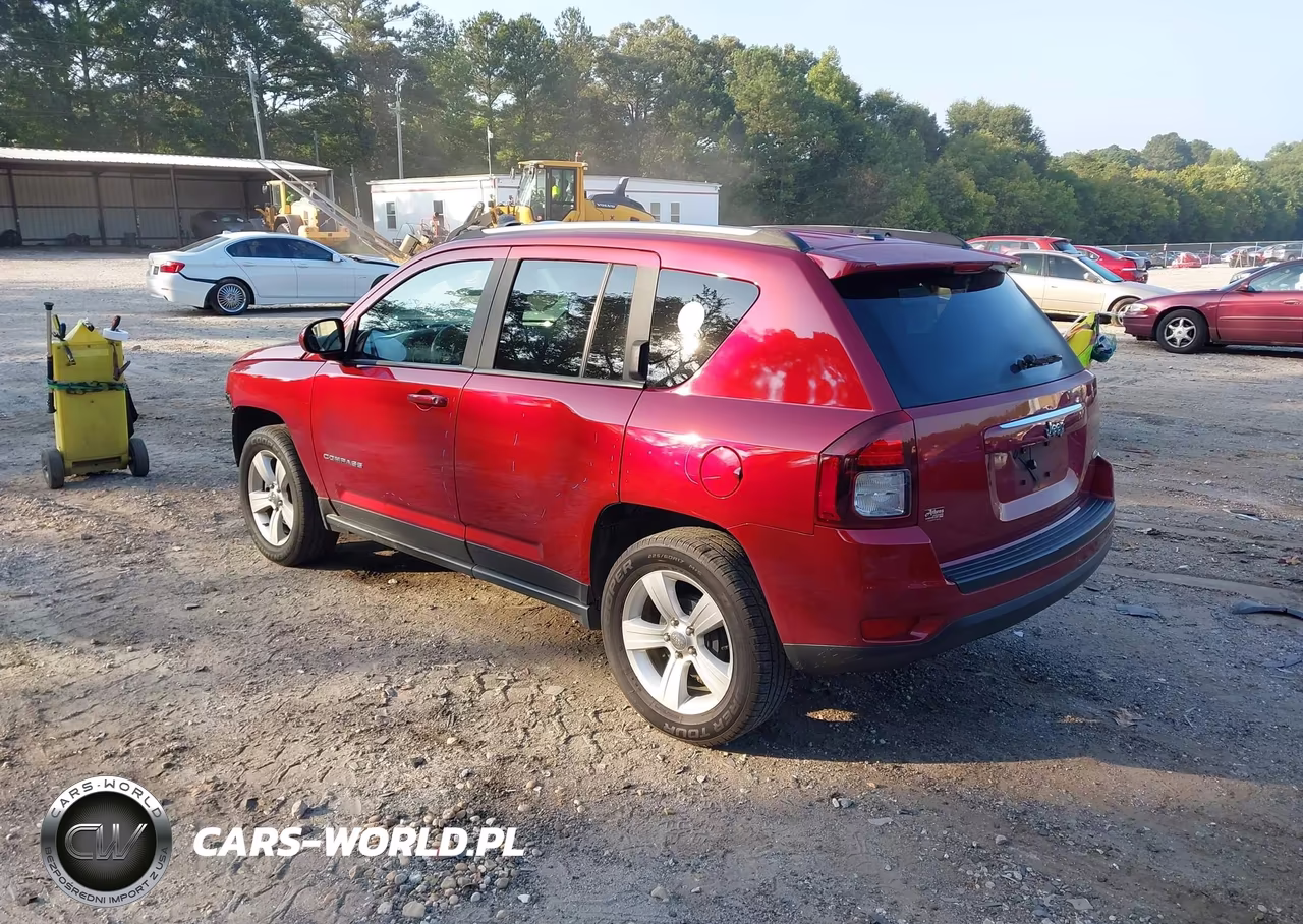 2014 Jeep Compass Latitude VIN:1C4NJCEA2ED715125 - 3