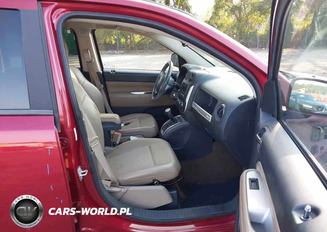 2014 Jeep Compass Latitude VIN:1C4NJCEA2ED715125 - 5