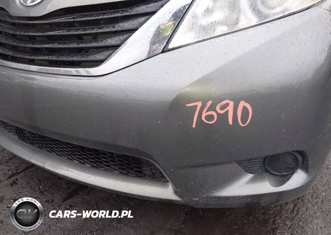 2011 Toyota Sienna Le V6 VIN:5TDKK3DC6BS054380 - 13