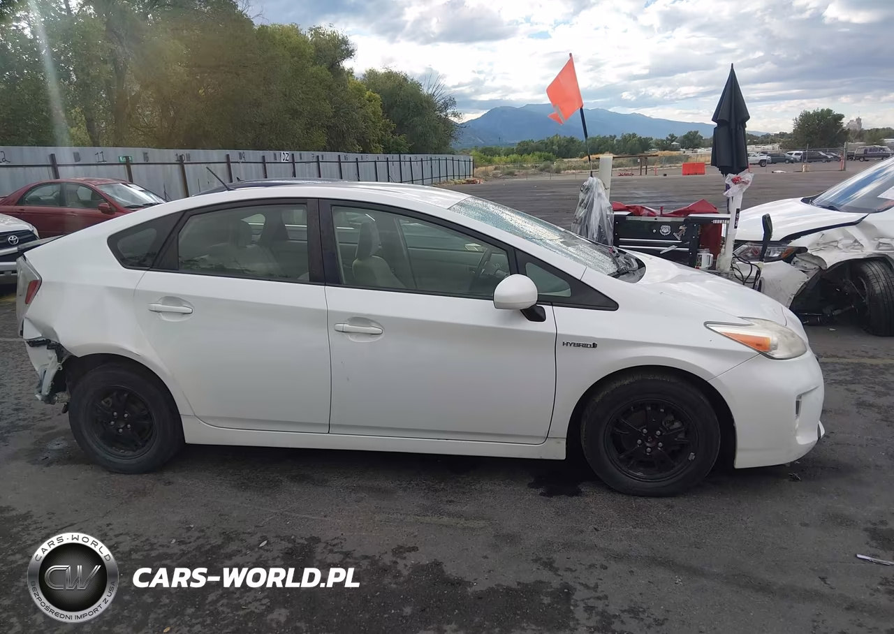 2012 Toyota Prius Two VIN:JTDKN3DU1C1535510 - 14