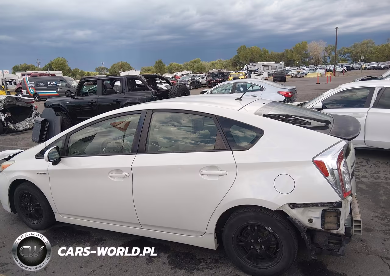 2012 Toyota Prius Two VIN:JTDKN3DU1C1535510 - 15