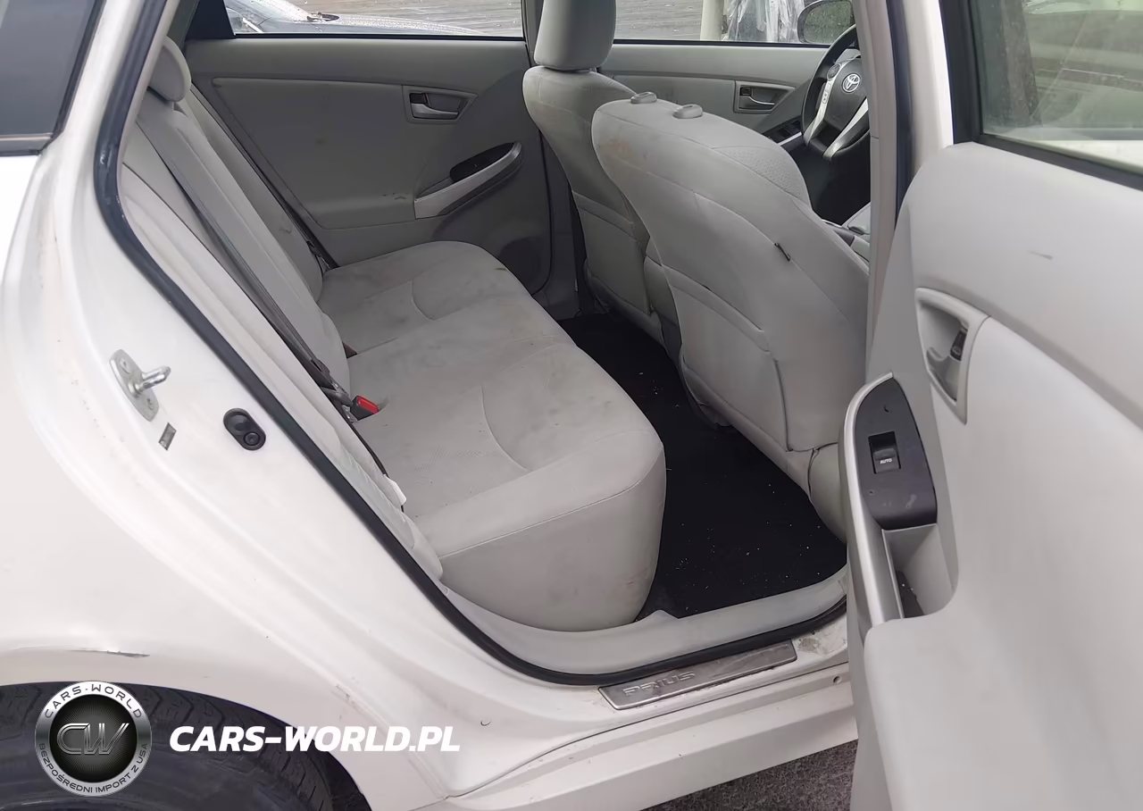2012 Toyota Prius Two VIN:JTDKN3DU1C1535510 - 8