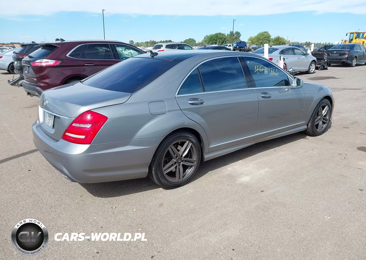 2011 Mercedes-Benz S 550 VIN:WDDNG7BB8BA380801 - 4