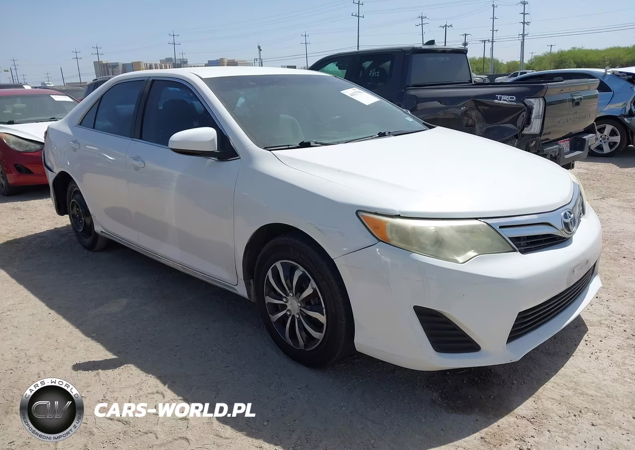 2013 Toyota Camry Le VIN:4T4BF1FK2DR298623 - 1