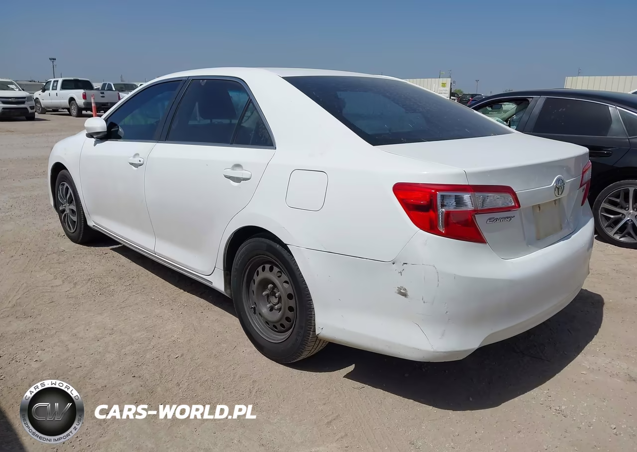 2013 Toyota Camry Le VIN:4T4BF1FK2DR298623 - 3
