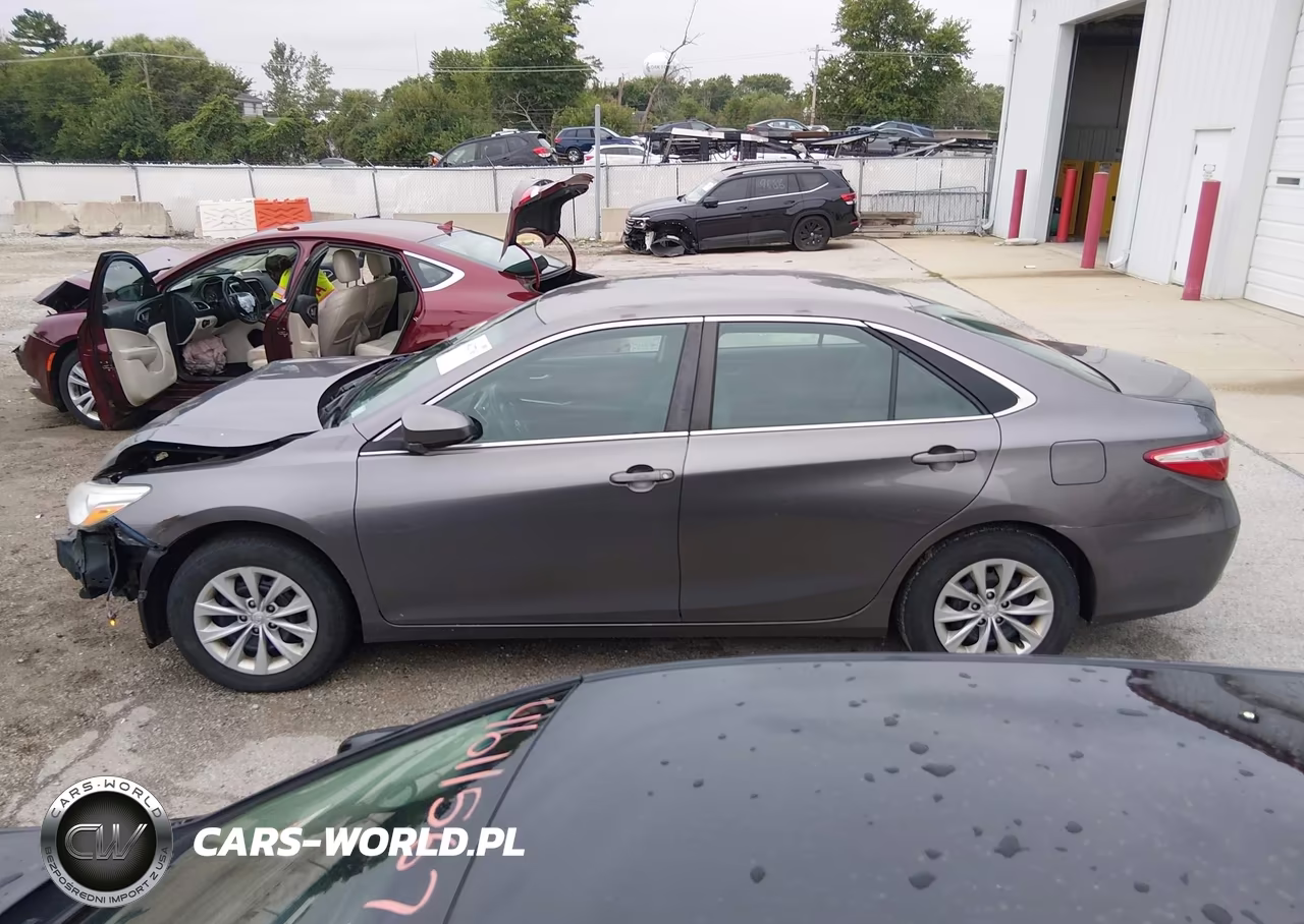 2016 Toyota Camry Le VIN:4T4BF1FKXGR582280 - 15