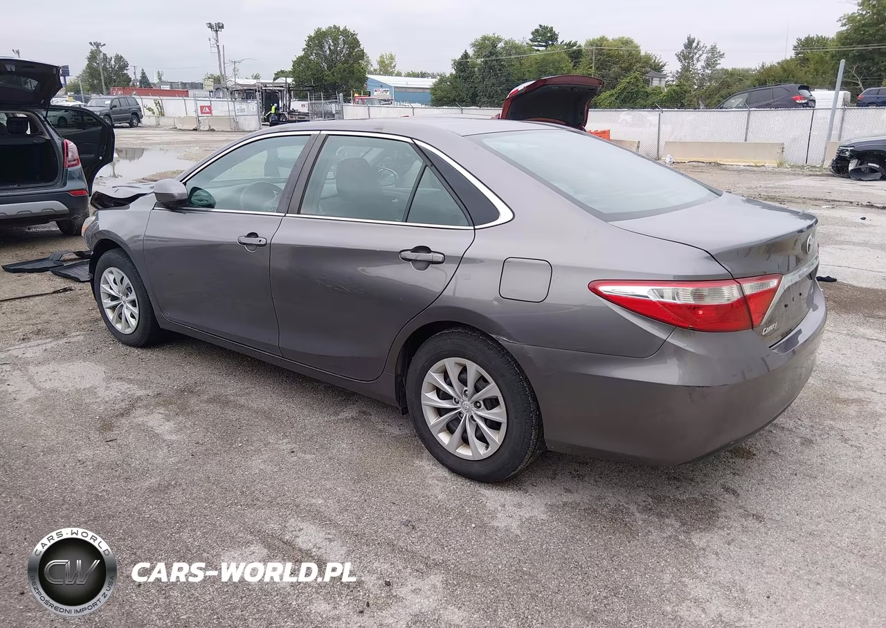 2016 Toyota Camry Le VIN:4T4BF1FKXGR582280 - 3