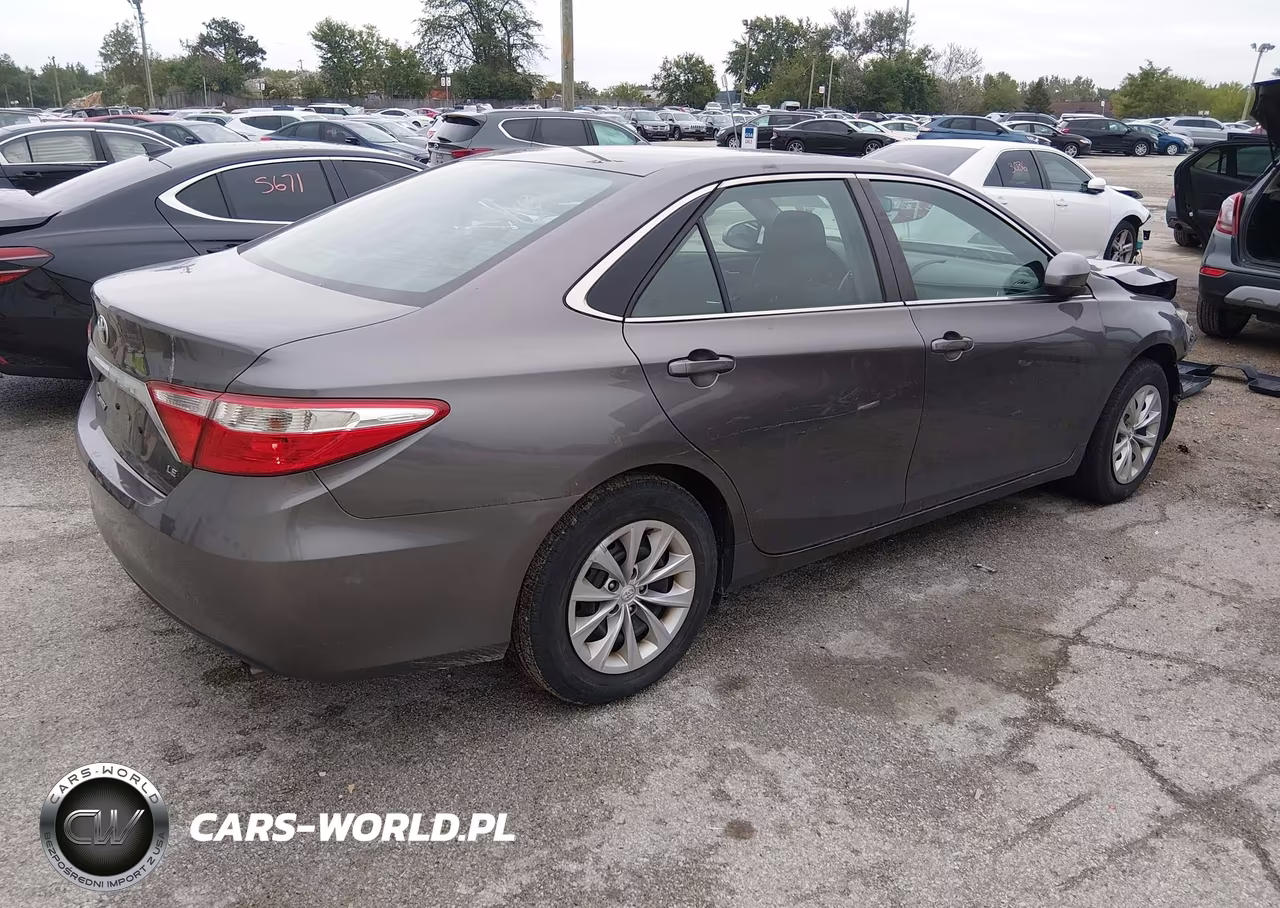2016 Toyota Camry Le VIN:4T4BF1FKXGR582280 - 4
