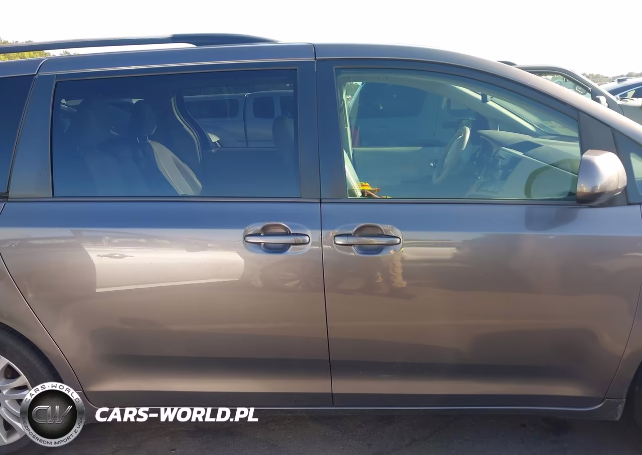 2013 Toyota Sienna Xle V6 8 Passenger VIN:5TDYK3DC8DS298867 - 13
