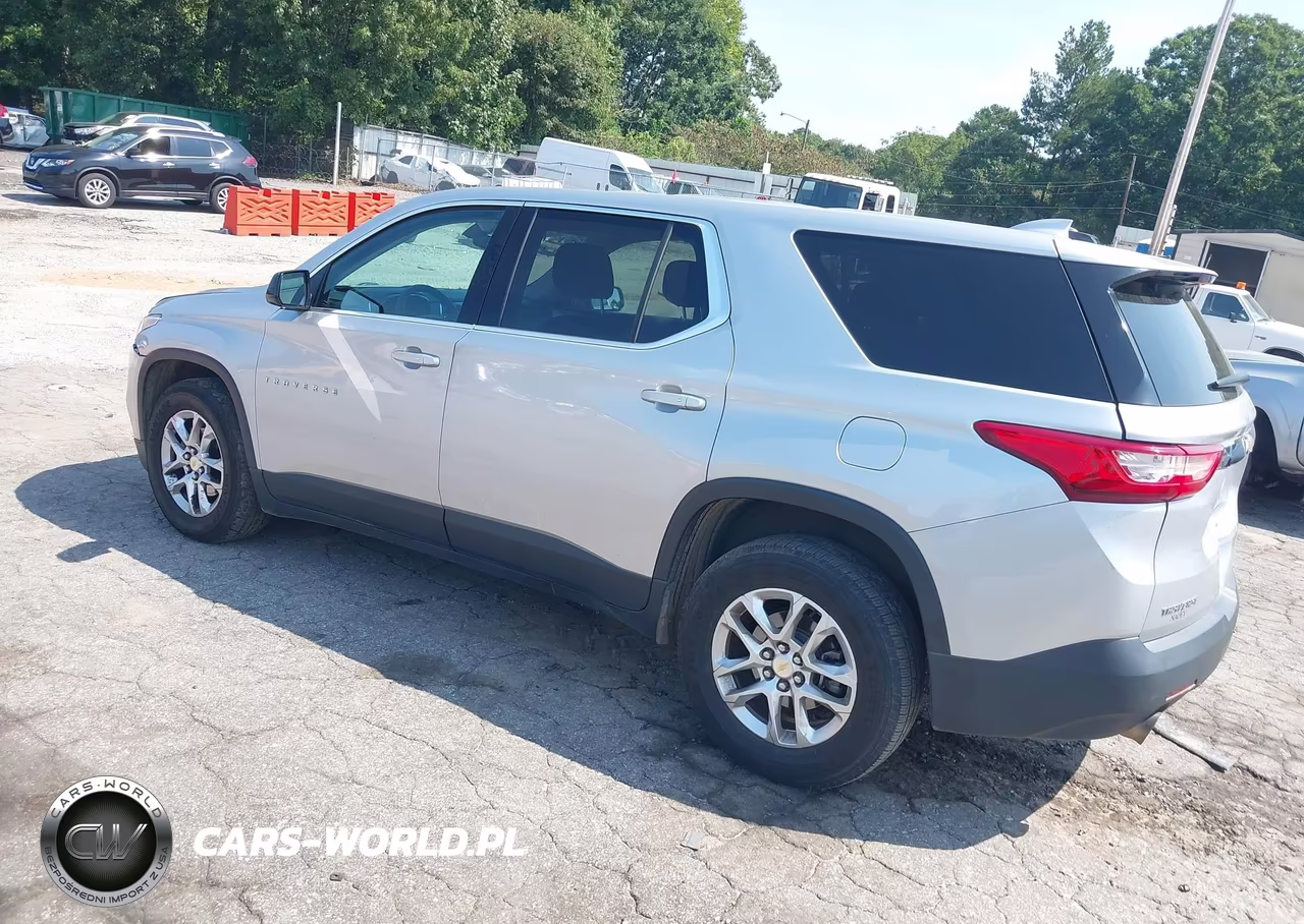 2019 Chevrolet Traverse Ls VIN:1GNERFKW9KJ281557 - 3