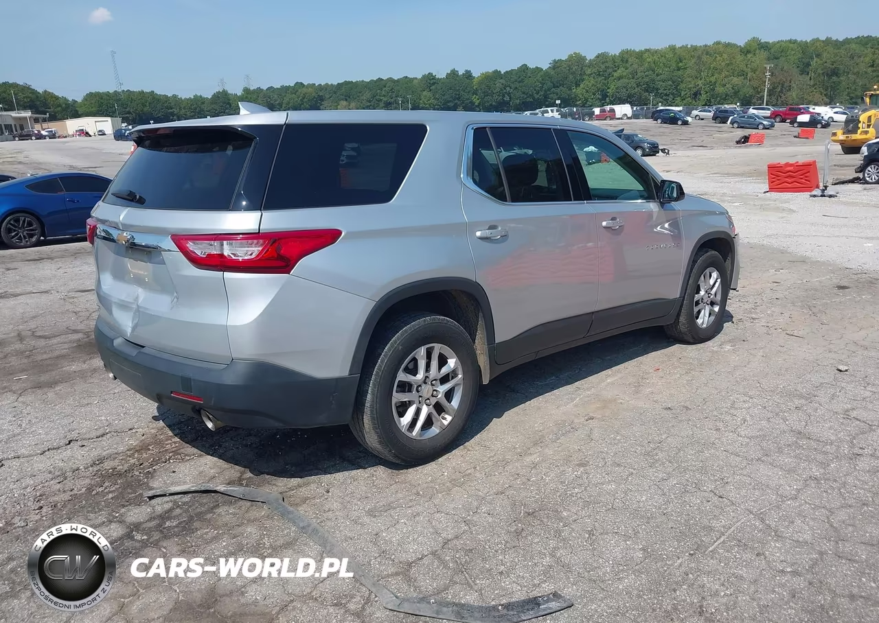 2019 Chevrolet Traverse Ls VIN:1GNERFKW9KJ281557 - 4