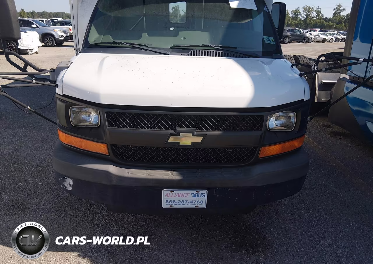 2013 Chevrolet Express Cutaway 3500 VIN:1GB3G3BG1D1172935 - 11